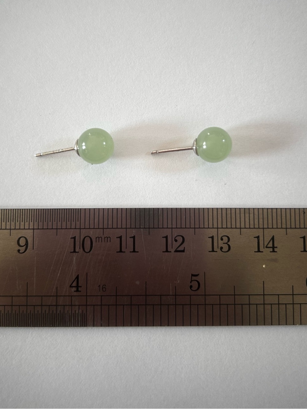 Sterling Silver Green Jade Stud Gemstone Earrings NWOT Genuine Crystal Canadian